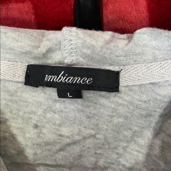 Top - Picture 2 of 3